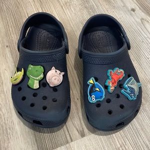 Boys Crocs Toddler Size 9 with Toy Story and Dory Jibbitz